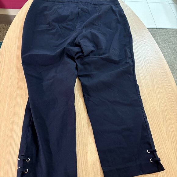 Dalia Dress Pants Size 14W Solid Black Embellished Cuff Rayon Nylon Pull On - Picture 3 of 3